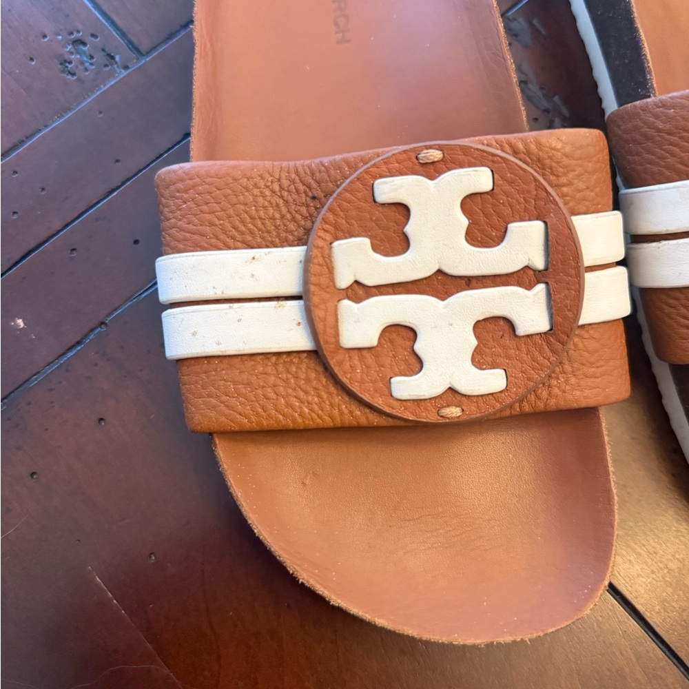 Tory Burch Tan Leather Slide Sandals with White Stripes - Picture 4 of 8